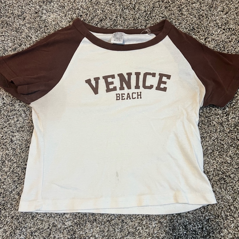 BRANDY MELVILLE INSPIRED Venice Beach Women's Brown and White Raglan Top